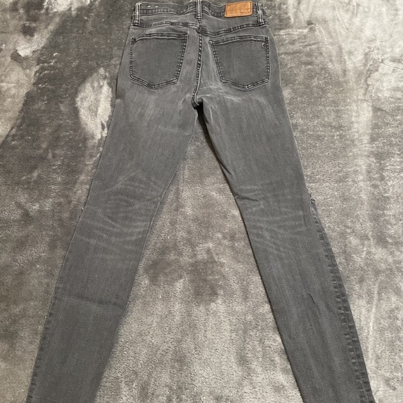 Madewell 9 inch high rise knee cut cropped grey denim women size 26 ๐๐ฏ - Picture 9 of 16